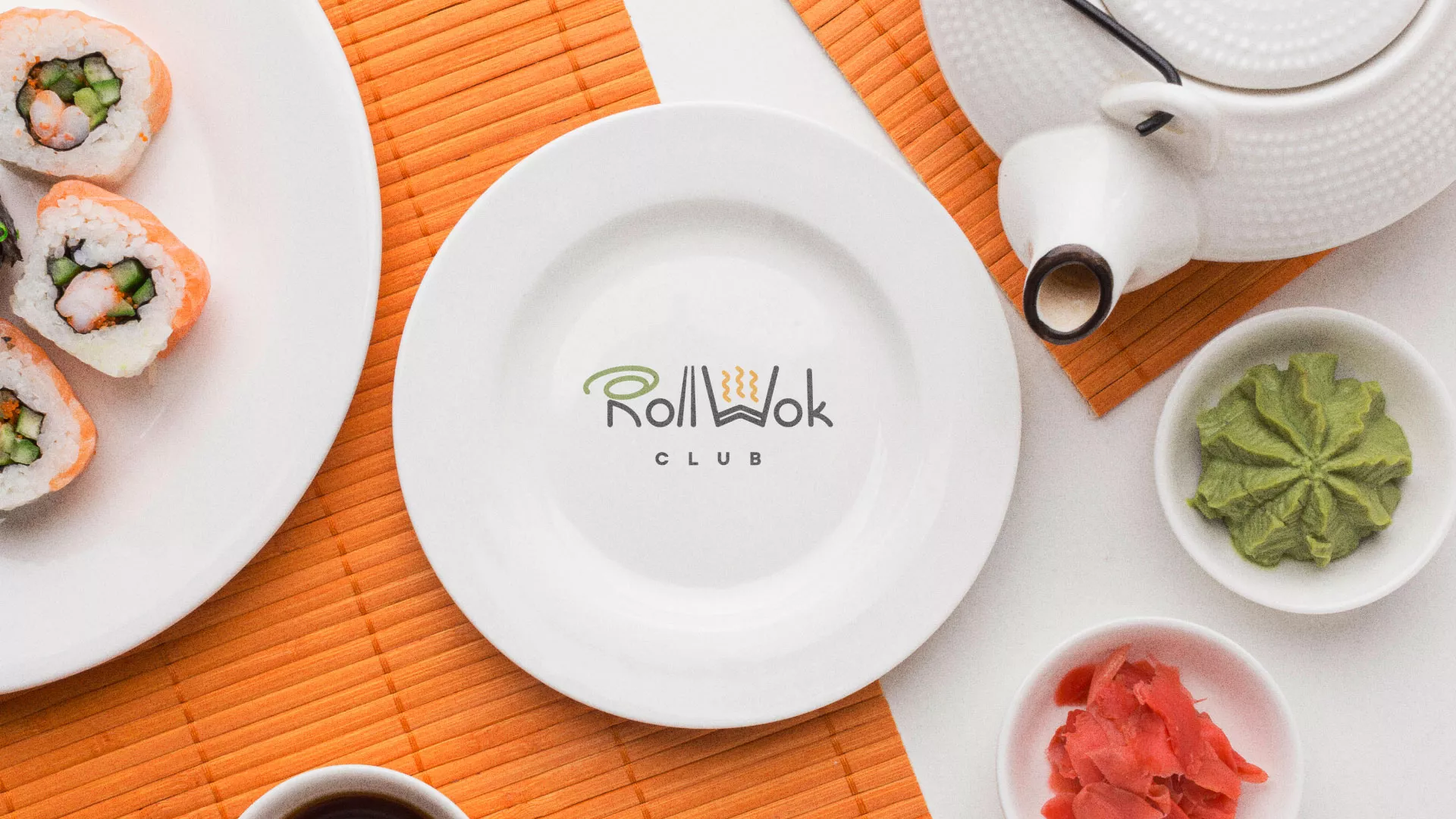 Разработка логотипа и фирменного стиля суши-бара «Roll Wok Club» в Яхроме